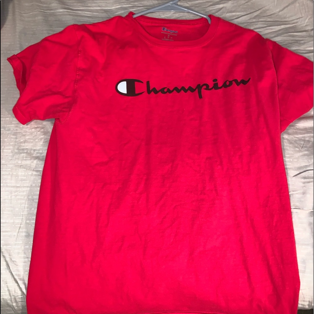 Red short sleeve champion tshirt